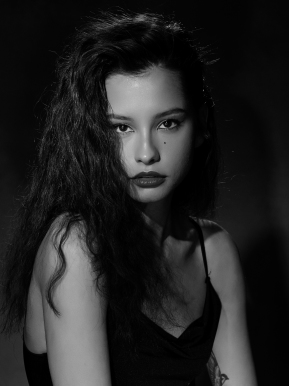 Моника за модна агенция Интермоделс